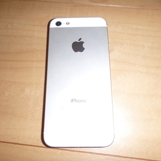 iPhone5　16GB　au　Apple