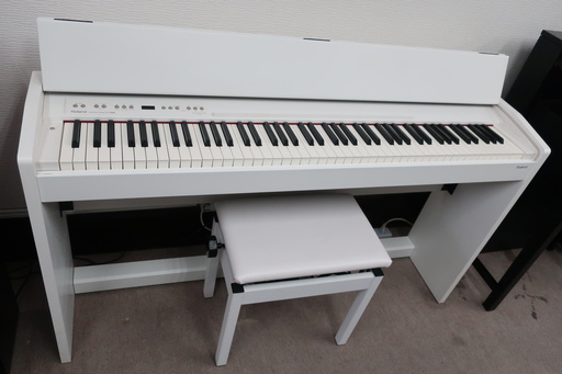 Roland　F-130W　2014製　￥49.000-