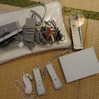 ★譲ります★Wii 本体、リモコン、wii fit用コントローラ...