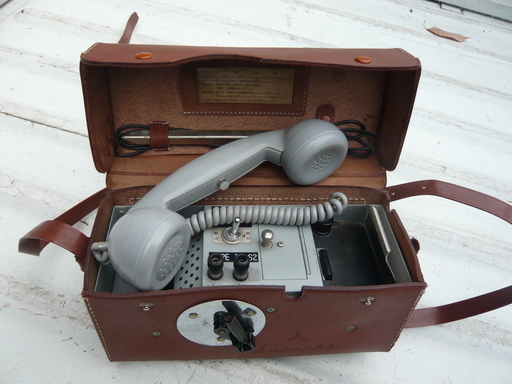 昭和レトロの携帯電話 (ぼん) 入間の家庭用品《その他》の中古あげます 