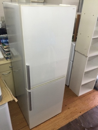 2010年製 三洋 270L 冷凍冷蔵庫 （自動製氷機能付き）