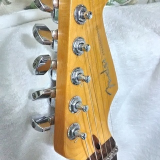 fender usa stratocaster american deluxe 2011年製　ハードケース付属