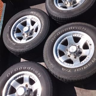 タイヤ、ホイール 希少、6穴 四駆 キャンピングカー 8jjホイール
