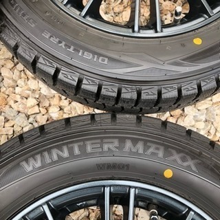 美品  スタッドレスタイヤ