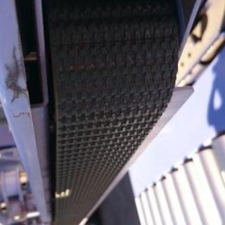 箱を折ってテープを貼る機械！(半自動)