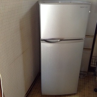 2012年製 シャープ　118L 2ドア 冷凍冷蔵庫