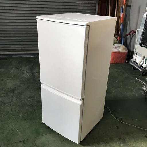 シャープ ノンフロン冷凍冷蔵庫 SJ-14X-W 137L, 2013年製 シャープ ノンフロン冷凍冷蔵庫 SJ-14X-W 137L, 2013年製