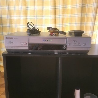 差し上げます。パナソニックVHSビデオデッキです。