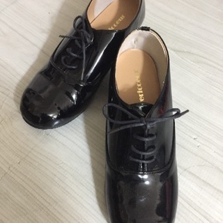 【直接手渡し可能】未使用 日本製レディースL 黒エナメル靴（レイ...