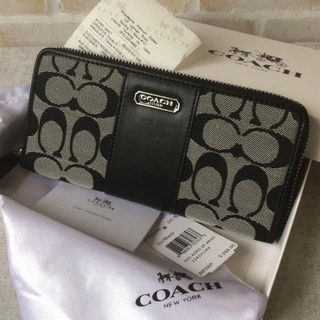 グレーキャンバス×ブラックレザー COACH/コーチ 長財布 新品未使用