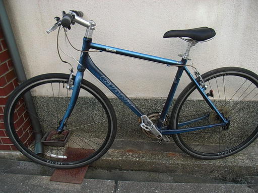 無料配達地域あり、GIANT　ESCAPE　R3　3×8段変速の整備したクロスバイクを自転車出張修理店グッドサイクルが出品