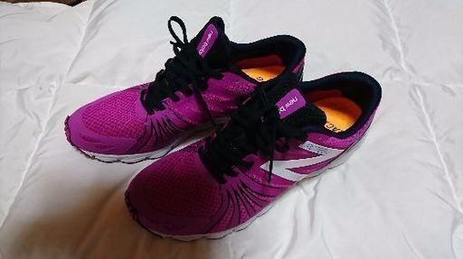 新品★ニューバランスNew Balanceメンズランニングシューズ軽量