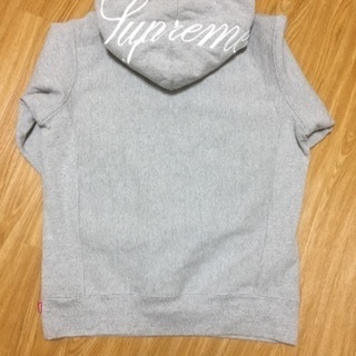 完売しました。シュプリーム フードロゴパーカー