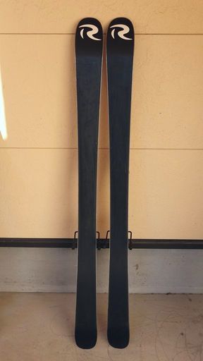 ロシニョールスキー板ツインチップショートスキー138cm りりぱ 大津京のスキーの中古あげます 譲ります ジモティーで不用品の処分