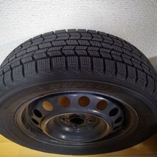 新品同様スタッドレスタイヤ4本セット175/65R15 ダンロップ