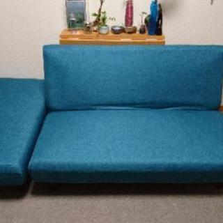 ニトリ 青いソファー