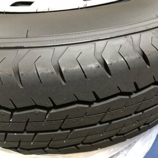 タイヤ4本 195/80 R15 ハイエース新車外し
