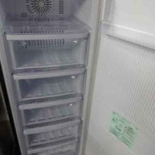 保証・説明書あり　中古美品　近隣配送無料　MITSUBISHI　三菱　冷凍庫 MF-U14T-B サファイアブラック