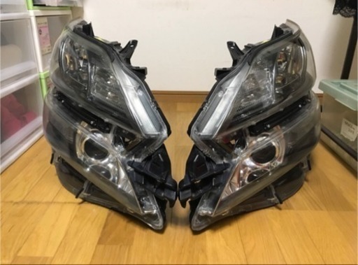 ヴェルファイア 20前期 ヘッドライト 中古