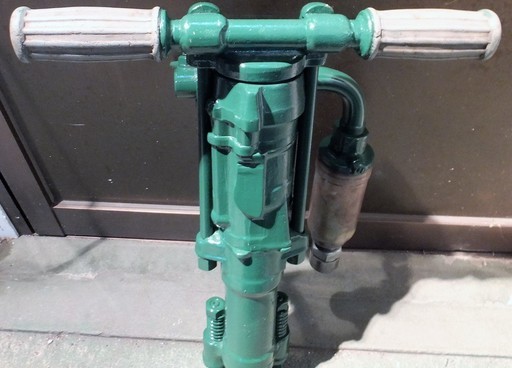 ☆東空 TOKU TJ-15 ロックドリル 削岩機 コンクリートブレーカー ☆東空 TOKU TJ-15 ロックドリル 削岩機 コンクリートブレーカー