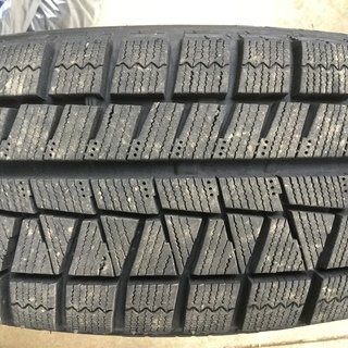 スタッドレスタイヤ ⭕️ホイール付き 4本で格安18,000円 ❣️残り溝 7ミリ とっても綺麗です！(^.^)