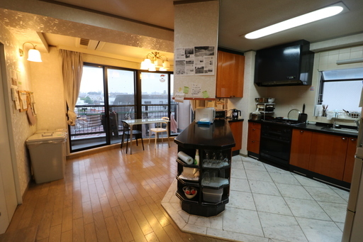 駅徒歩3分 6階建て一軒家 国際交流シェアハウス びーぐっとじゃぱん 方南町のシェアハウスの不動産 住宅情報 無料掲載の掲示板 ジモティー