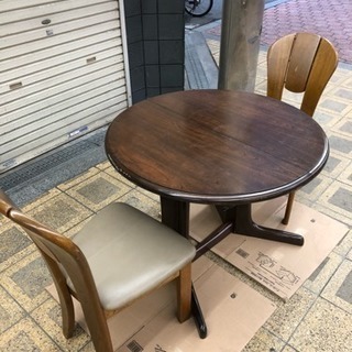 伸縮できるテープル 円卓 椅子セット