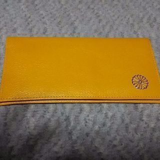 黄色の長財布