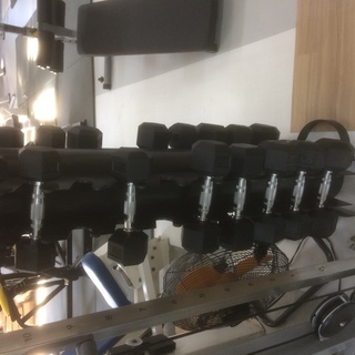 ヘックスラバーダンベル 1㎏から10㎏ 10セット ＆ 縦型ダンベルラック 新品