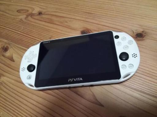 ★PSVITA 本体 +ソフト+メモステ+ケース