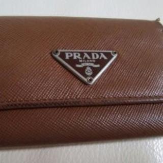 PRADA キーケース 中古