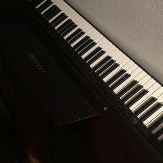電子ピアノ☆楽譜・椅子付き！