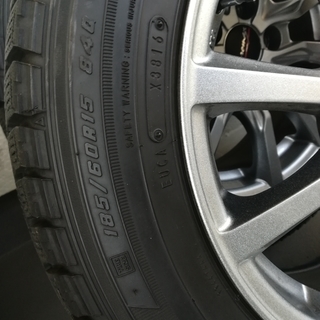 シエンタ　185/60R15 スタッドレス　4本中古