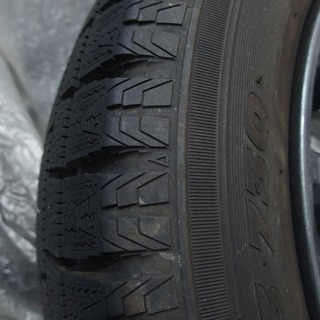 [終了]スタッドレスタイヤ+ホイール4本セット　155/65/R13