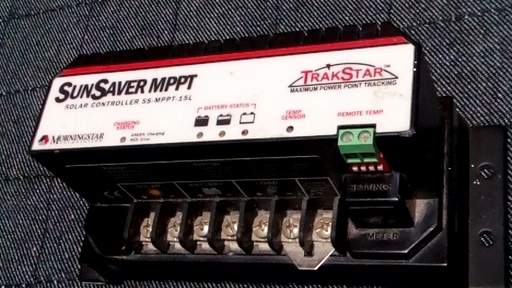 Morningstar社太陽電池充放電コントローラーSS-MPPT-15L