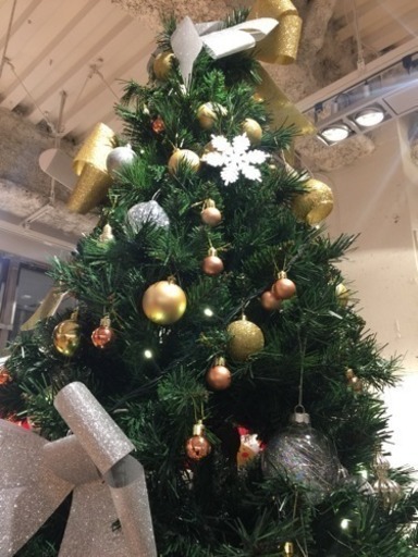 ゴージャスな大型クリスマスツリー180センチ箱入12/17まで照明・飾り付き発送可