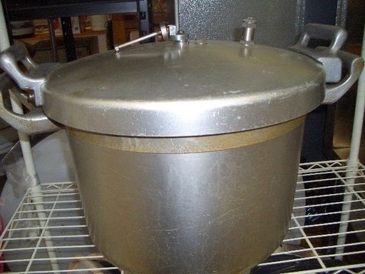 ☆高く買取るゾウ　八幡西店☆【直接引取限定】業務用　圧力鍋(テコ式)　約24Lの大容量！