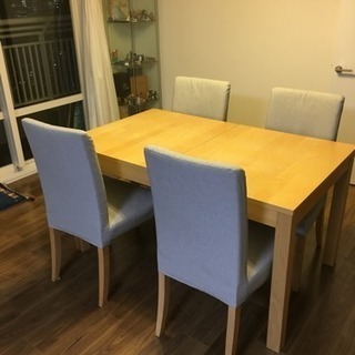 IKEA】伸長式ダイニングテーブル＆イス4脚セット 伸長式の4人用