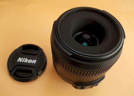 ニコン純正　焦点40mmマクロレンズ　f2.8　ニコンＦマウント系