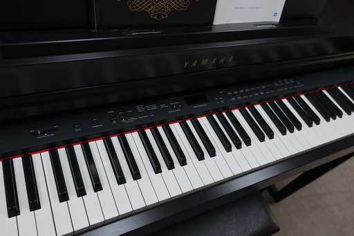 YAMAHA　CLP-470　2012製　￥90.000-