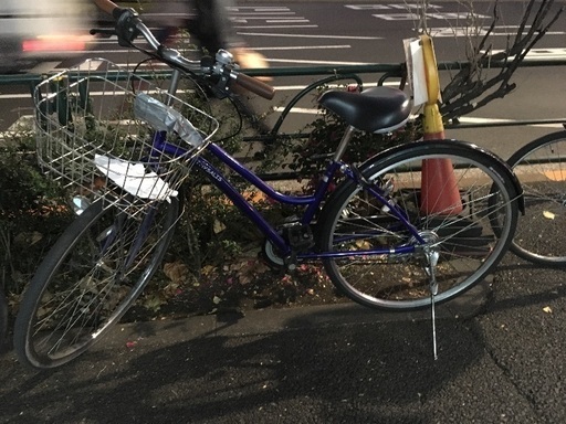 カゴ壊れています ジャンク自転車