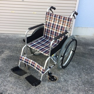 美品 アルミ自走式車椅子 AR-201B 背折れ式・ブレーキ付 ...