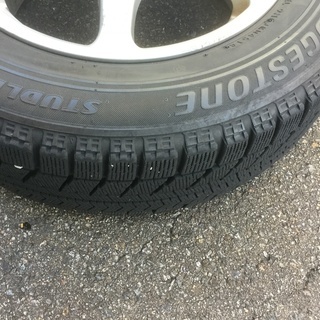 スタッドレスタイヤ(5穴ホイール付) 19565R15 91Q 安心のブリヂストンVRX 2014年製造