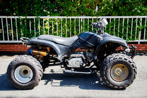 四輪バギー（ATV、フルサイズ、110cc？、バック・キー付）
