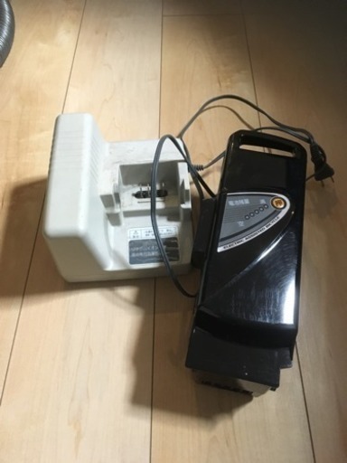 ほぼ新品★★自転車バッテリー★★充電器つき