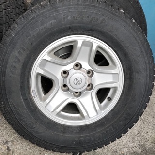 スタッドレスタイヤ純正ホイール265/70R16 4本セ ット 値下げ