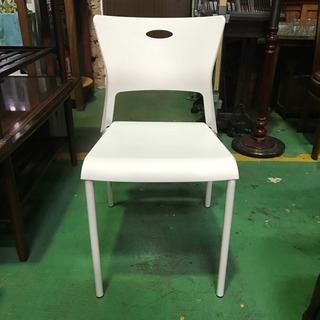 プラスチックパイプ椅子（ホワイト）