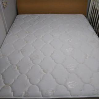 IKEA☆美中古☆ベッドセット???ダブルとシングルです♪1セットの価格に 