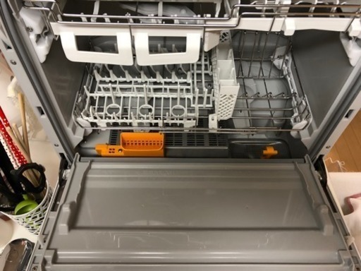 2016年製 パナソニック 食器洗い乾燥機 食器洗浄機 panasonic NP-TR8-W
