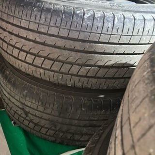更に値下げ マッドブラックアルミホイール タイヤ付 ハイエース、キャラバン等に
